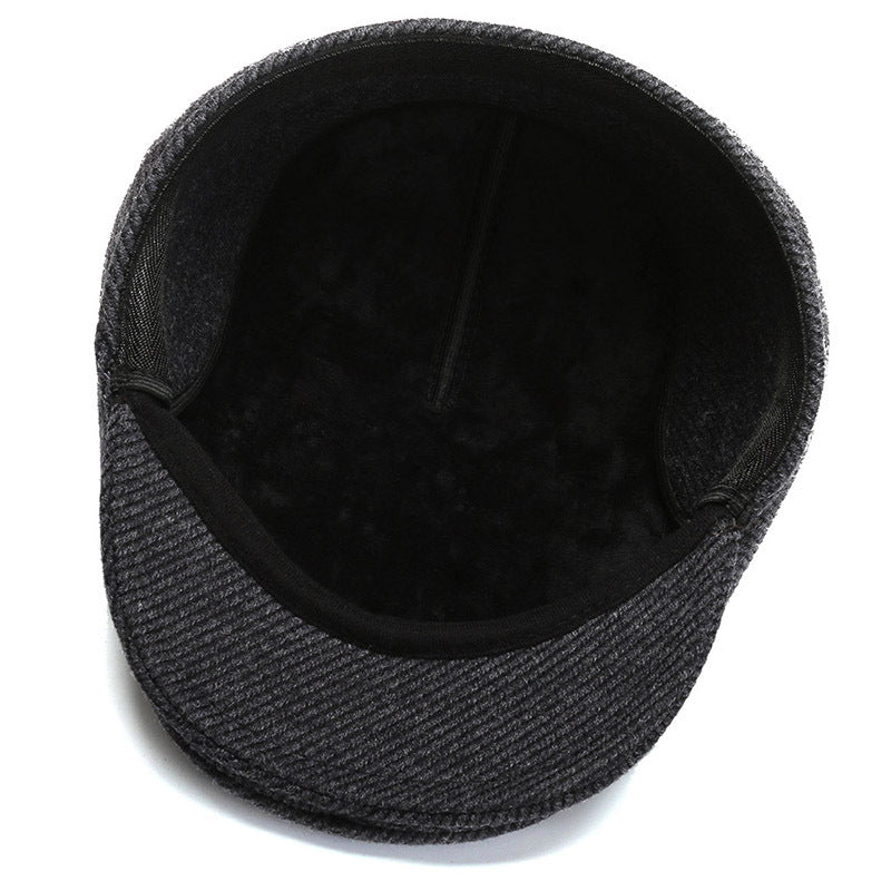 Warm ear protection cap in black