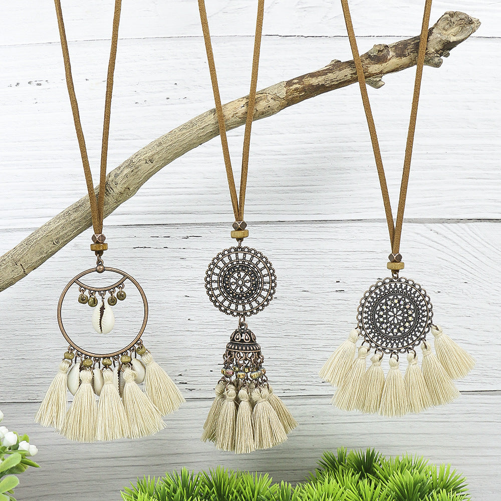 Layered look with long necklace image 6