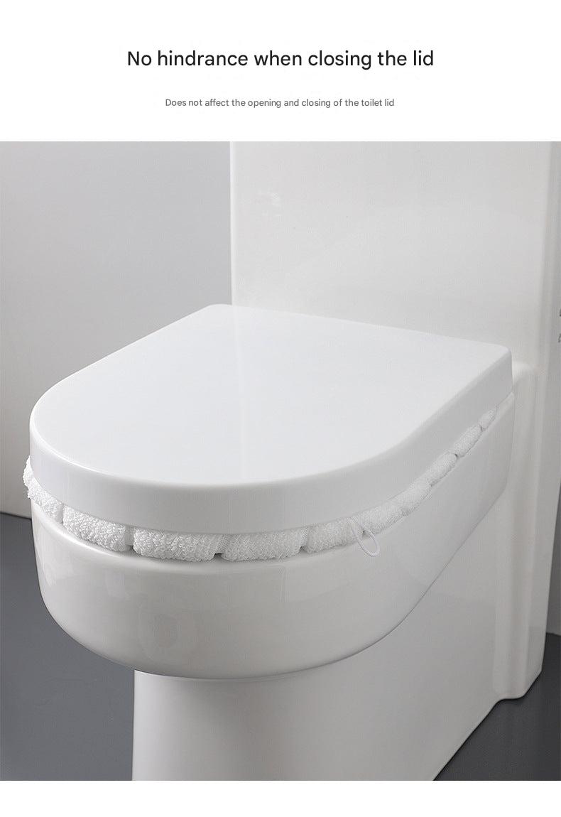 Polyester toilet seat cover for cold weather