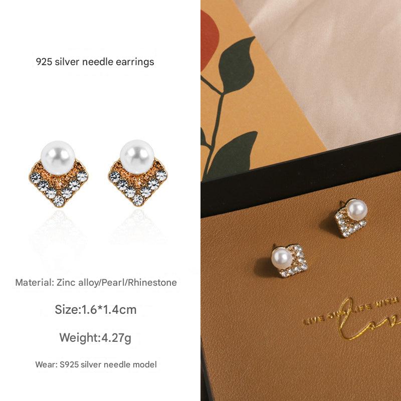 Elegant Pearl Earrings for Women