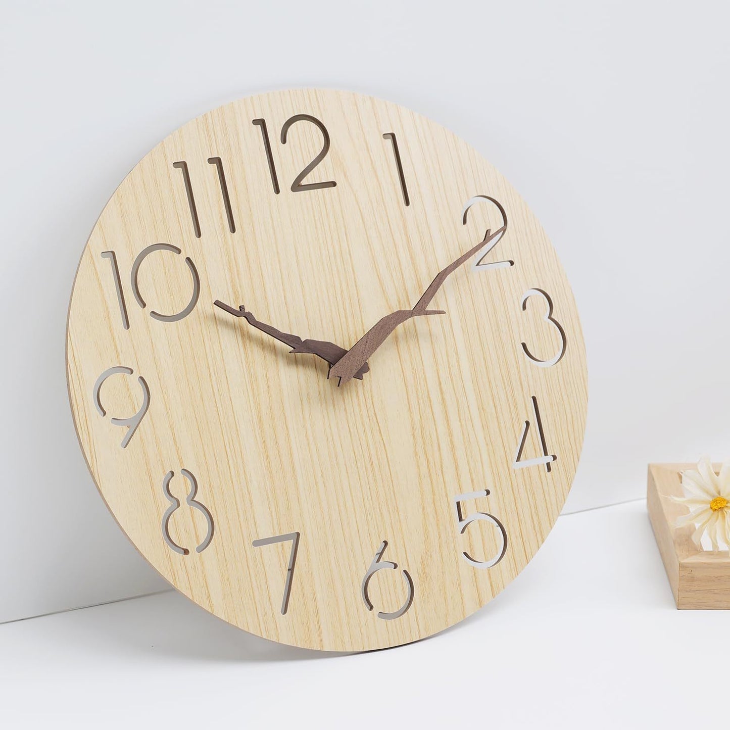 Openwork clock numbers detail