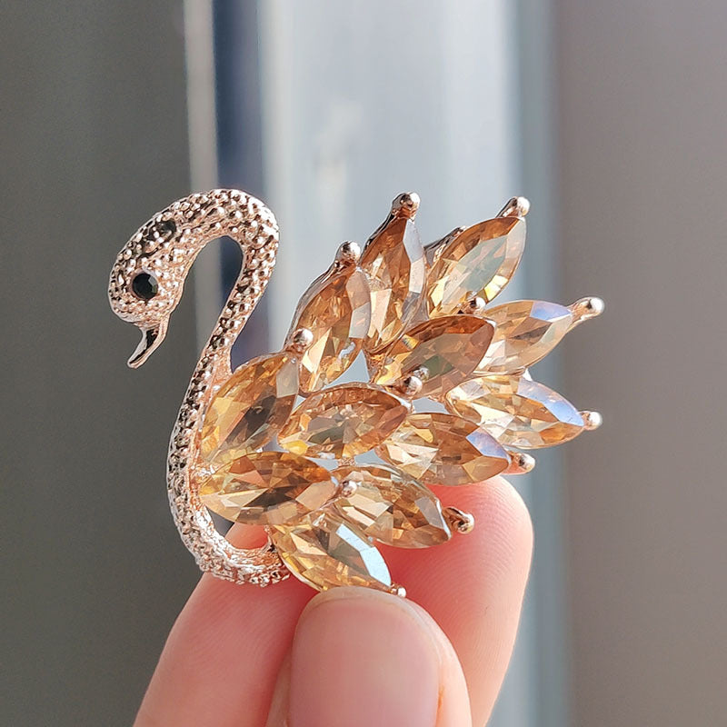 Stylish Swan Brooch Display - Image 2