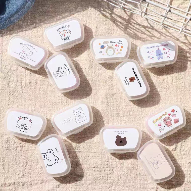 Stylish contact lens case with a chic look