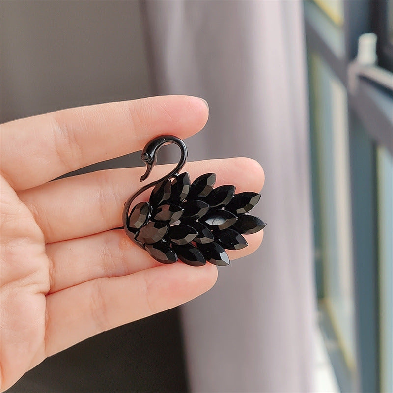 Versatile Fashion Jewelry Image 6