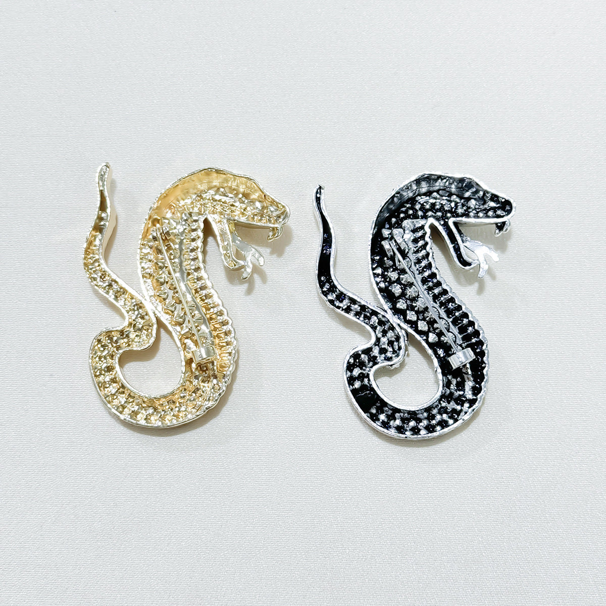Stylish Alloy Rhinestone Snake Brooch Front View