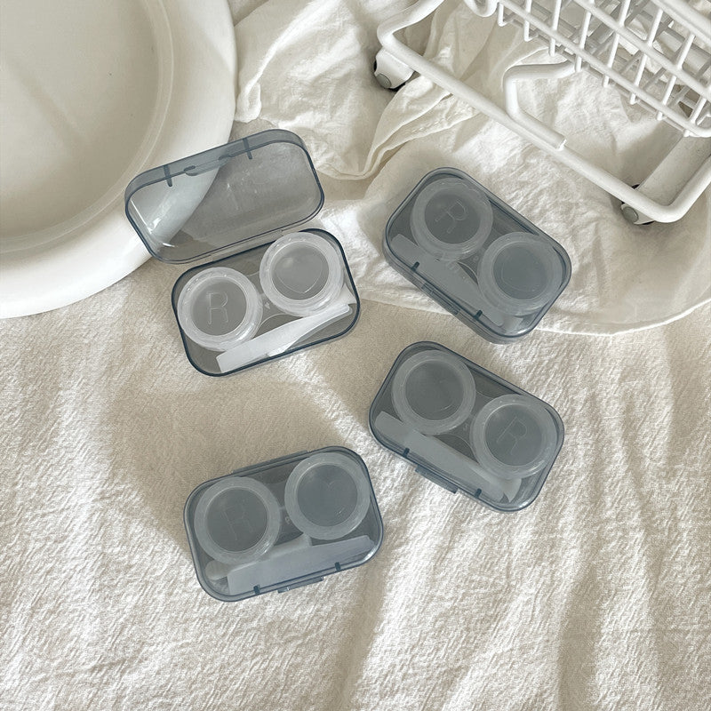 Cute heart-patterned contact lens holder