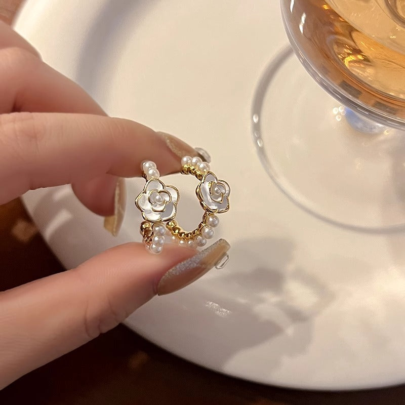 Beautiful pearl stud earrings image 9