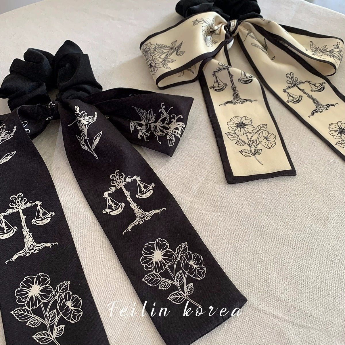 Elegant bow-knot hair tie in fabric