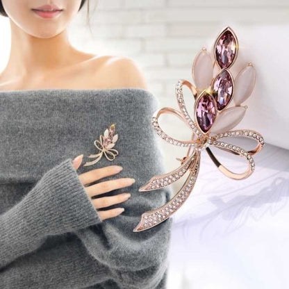 Elegant heart-shaped rhinestone brooch for women image 1