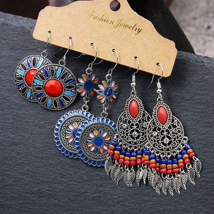 Elegant waterdrop shaped earrings for gifting