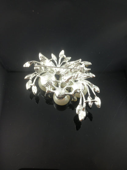 Stylish Brooch with Rhinestones - Image 2