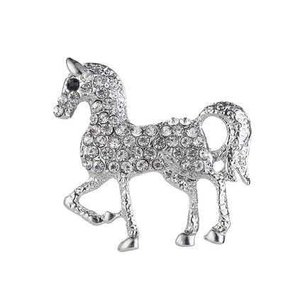 Stylish brooch with cat design