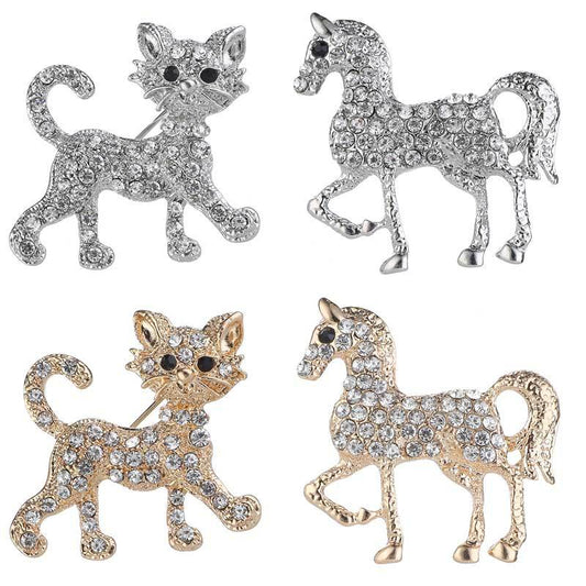 Fashion brooch pin featuring horse