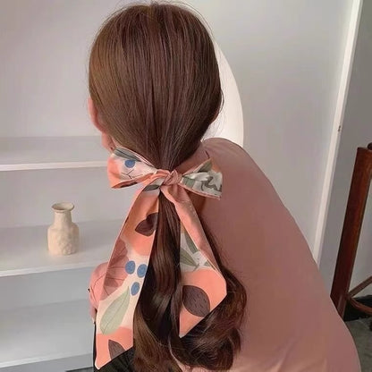 Chic geometric patterned hair scarf