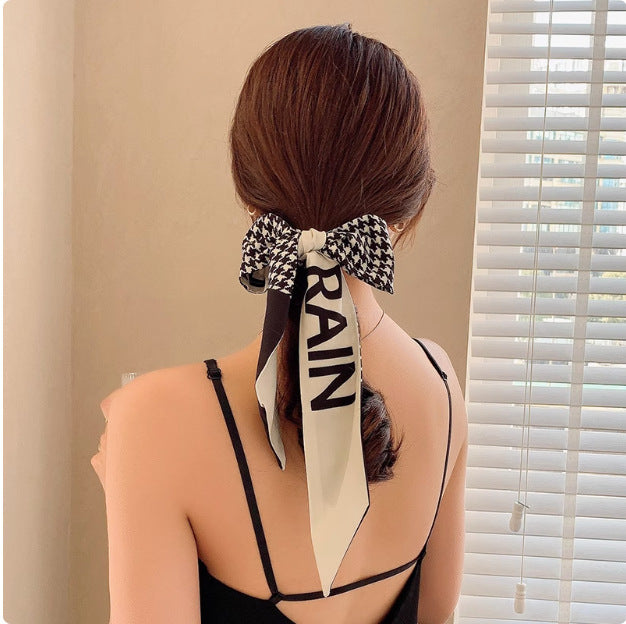 Chic geometric patterned hair scarf