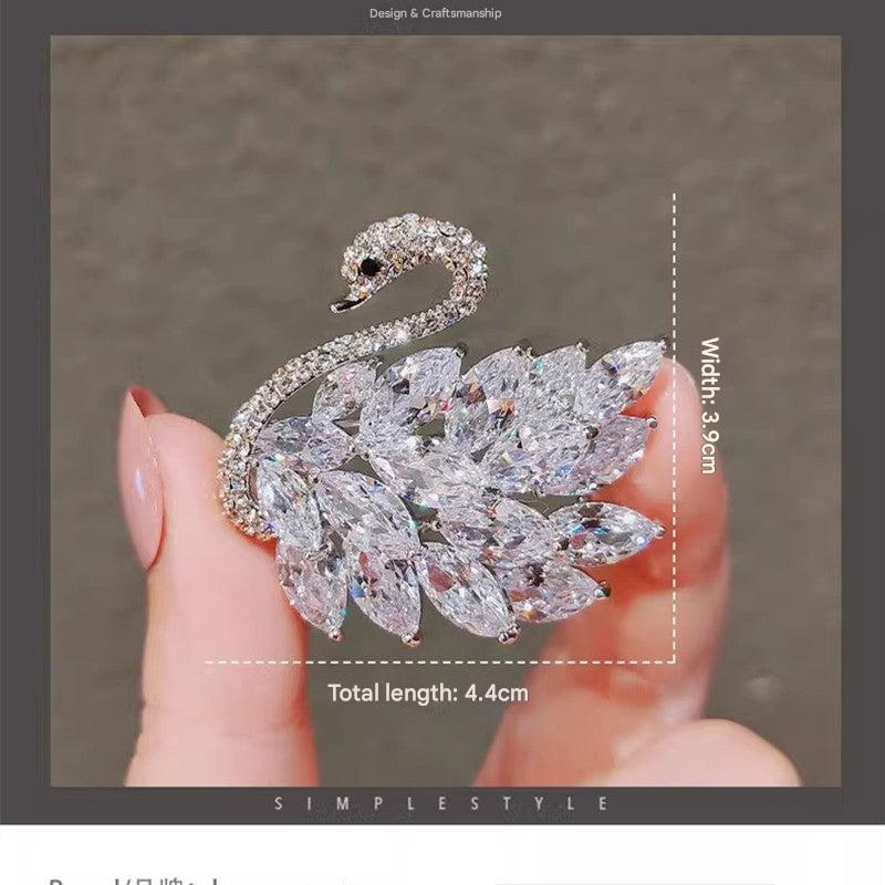 Brooch on Accessories Display Image 7
