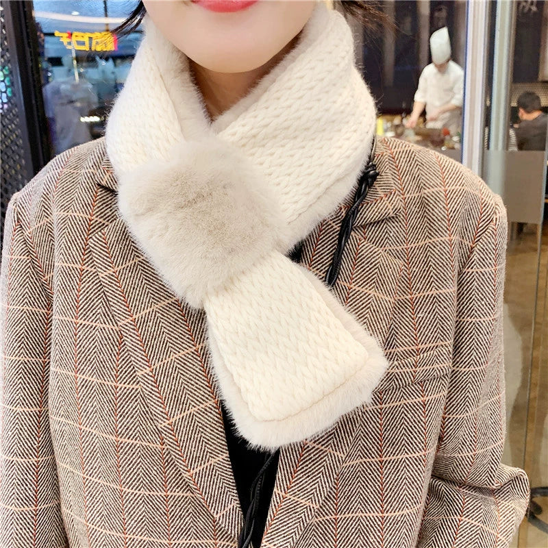 faux fur neck warmer in black