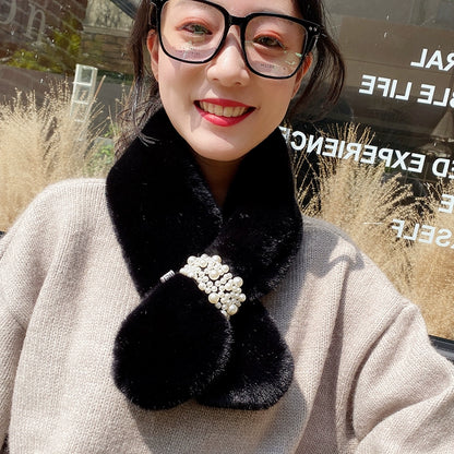 faux fur neck warmer in black