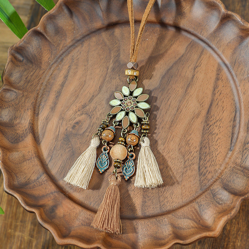 Close-up of floral pendant design image 2
