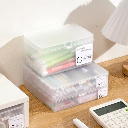 Lightweight plastic storage container for portable use