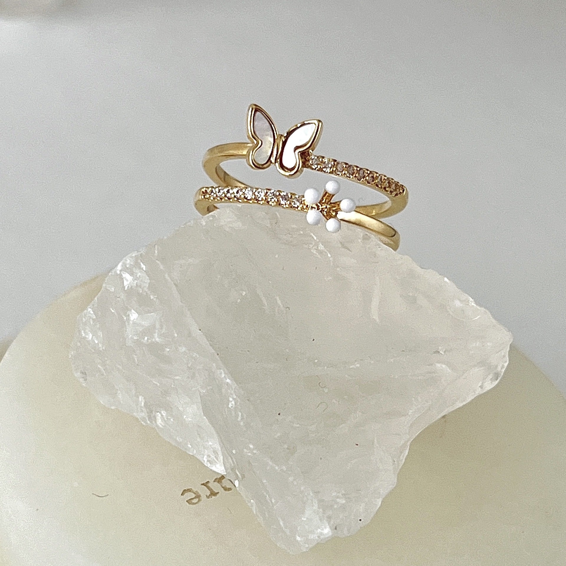 Adjustable butterfly ring for women - image 3