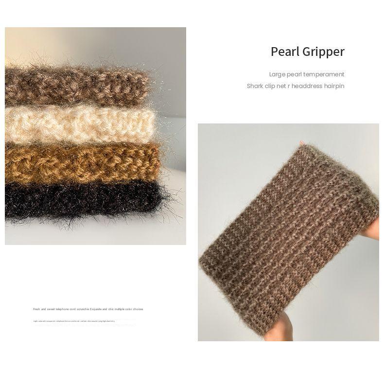 Knitted ear warmer gray