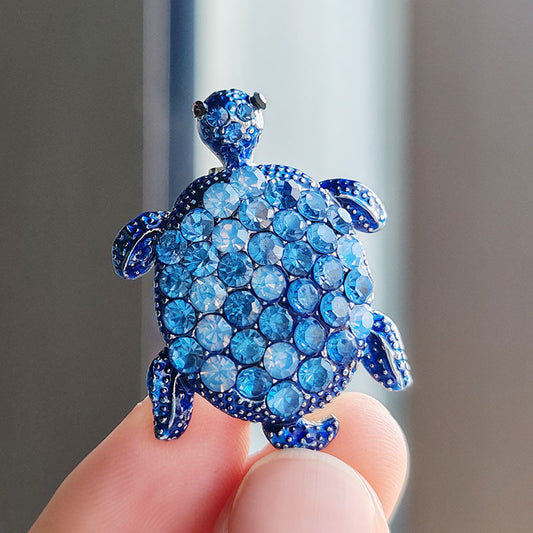 Stylish turtle design brooch for outfits