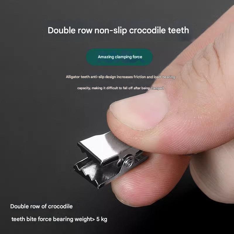 Adjustable curtain clip for easy installation