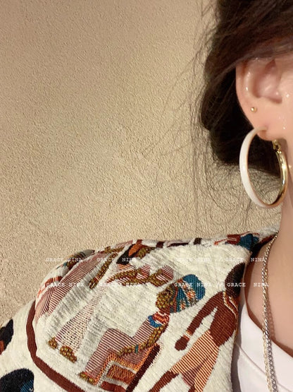 Stylish women's circle earrings