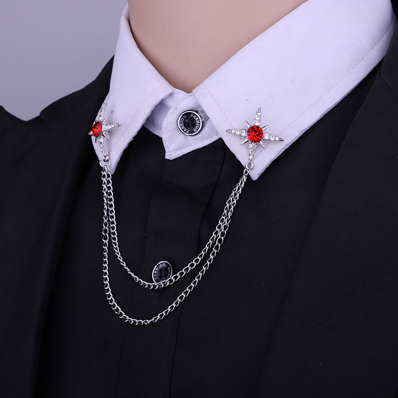 Trendy fashion brooch with crystals in gold