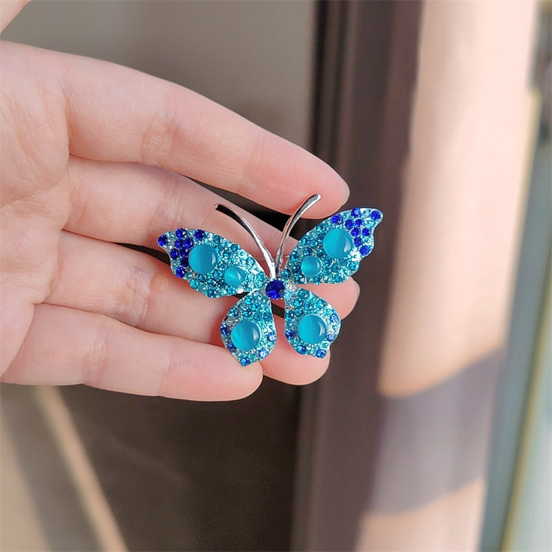 Glamorous decorative brooch for outfits