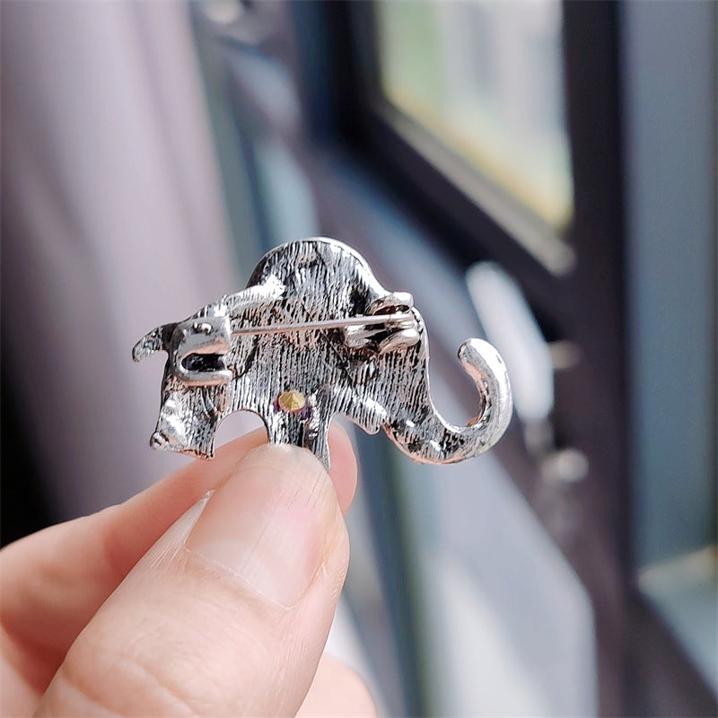 Fashionable Brooch Pin for Women image 6