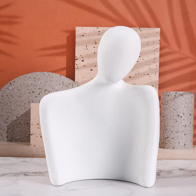 elegant woman mannequin statue for jewelry display