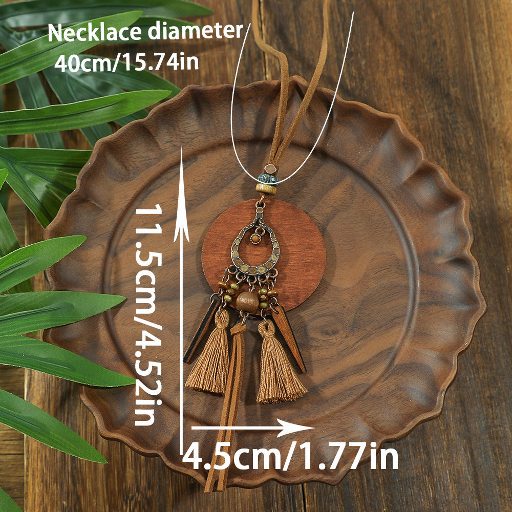 Necklace featuring vintage-inspired design image 7