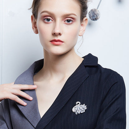 Brooch on Accessories Display Image 7