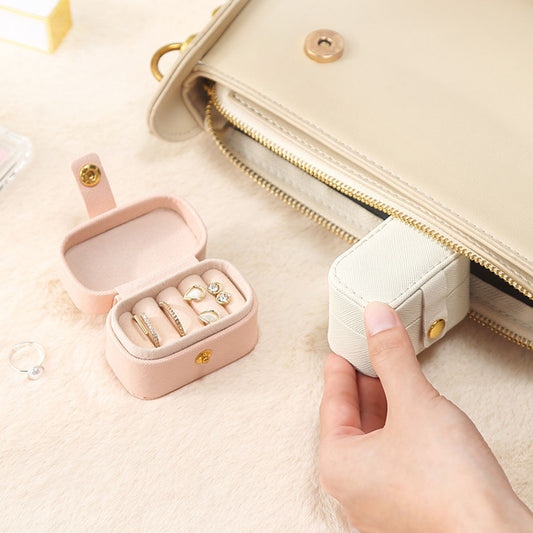 compact jewelry box