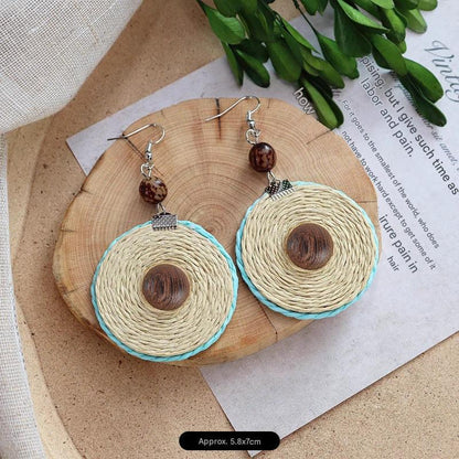 Versatile chic earrings for women