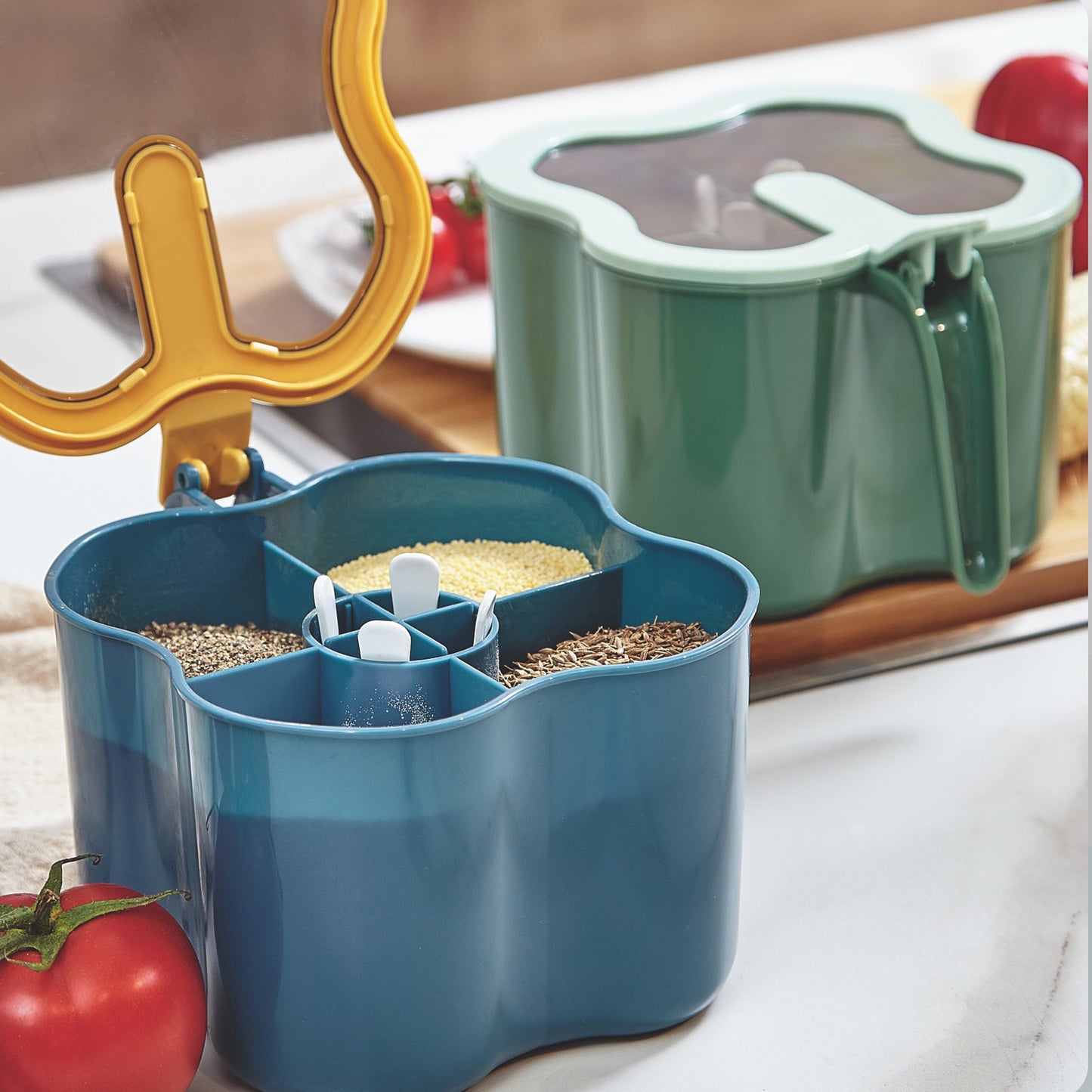 Spice container for kitchen organization