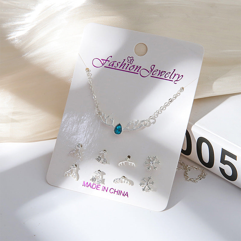 Holiday themed minimalistic earrings