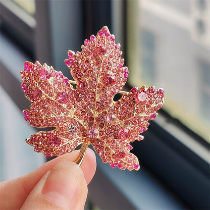 Luxurious Brooch Accessory - Image 9