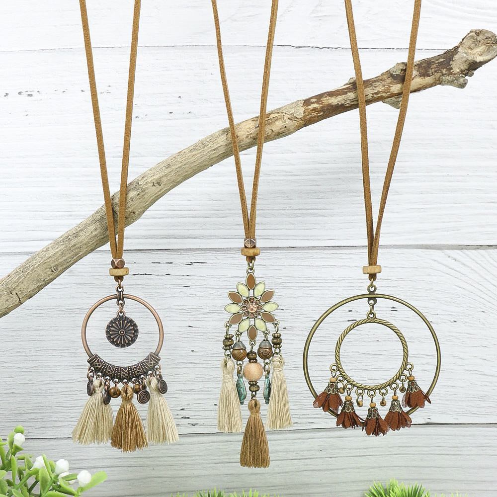 Stylish necklace with electroplated finish image 5