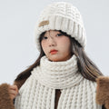 Hat + Scarf White