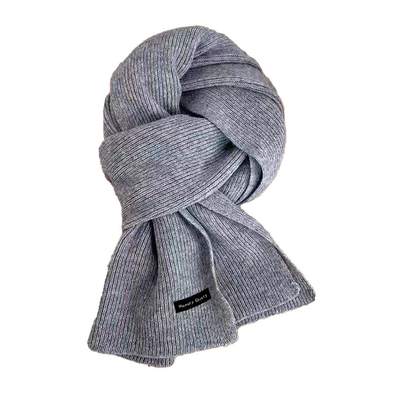 Cozy knitted scarf gray