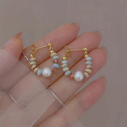 Adjustable length necklace in beauty shot