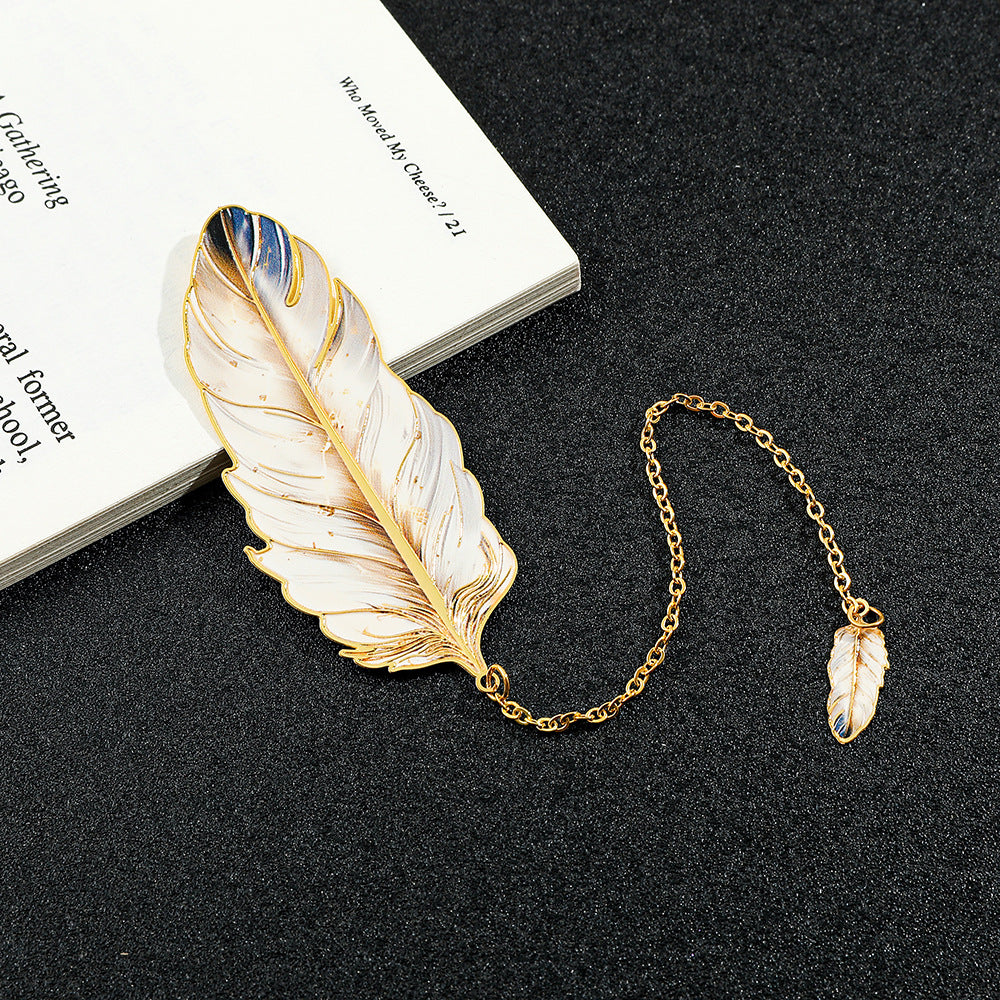 Stylish reading accessory image 3