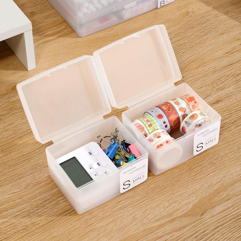 Versatile jewelry organizer in clear plastic