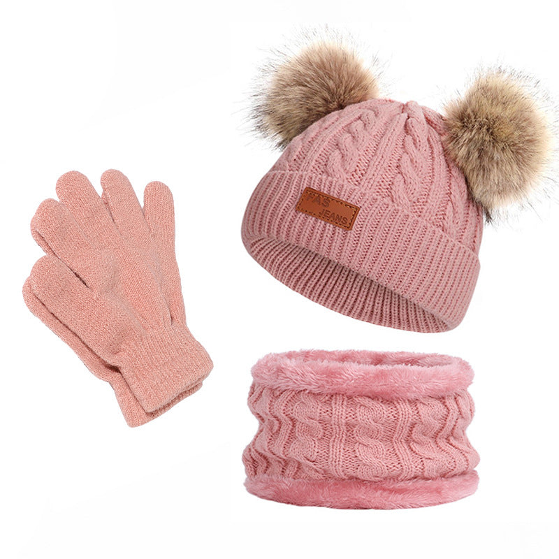 Cozy winter accessories for children