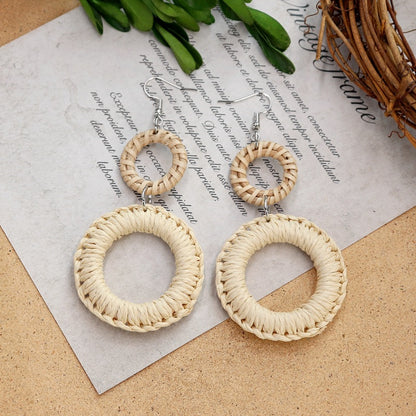 Versatile chic earrings for women