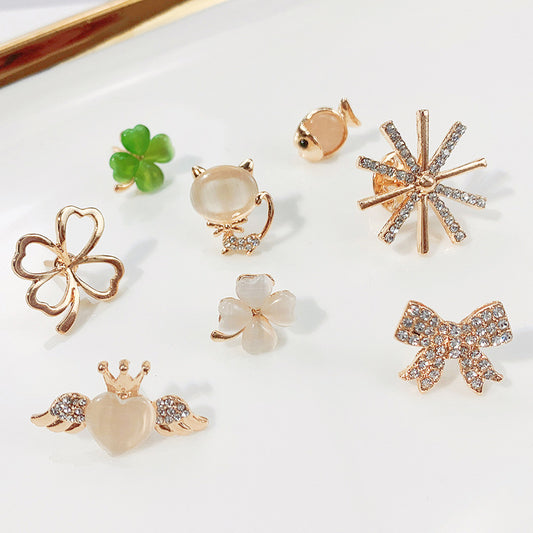 Stylish alloy brooch with floral design