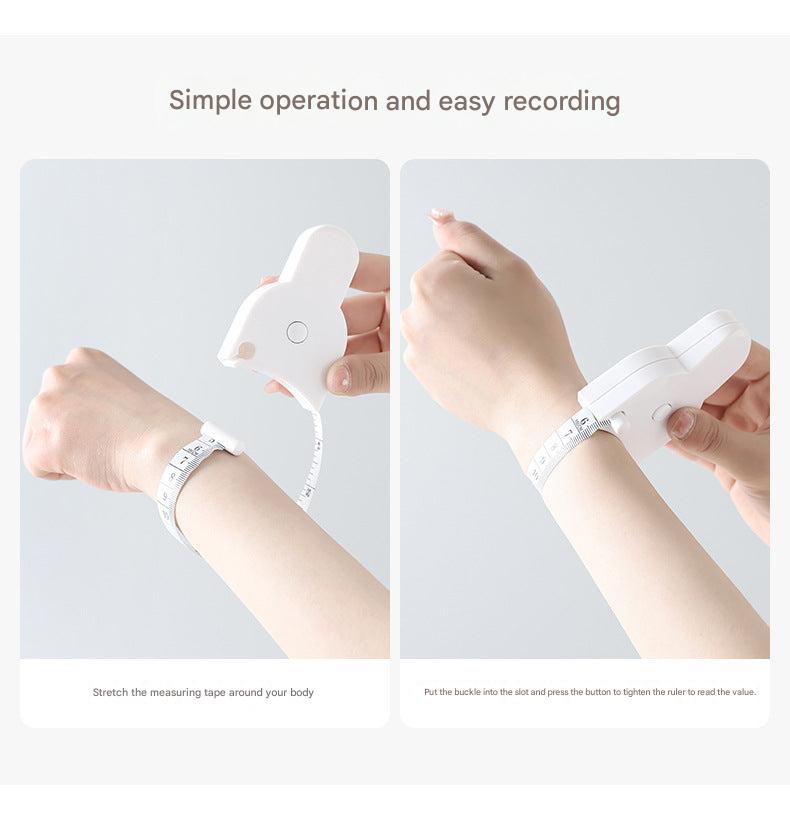 Flexible body measuring tape in use